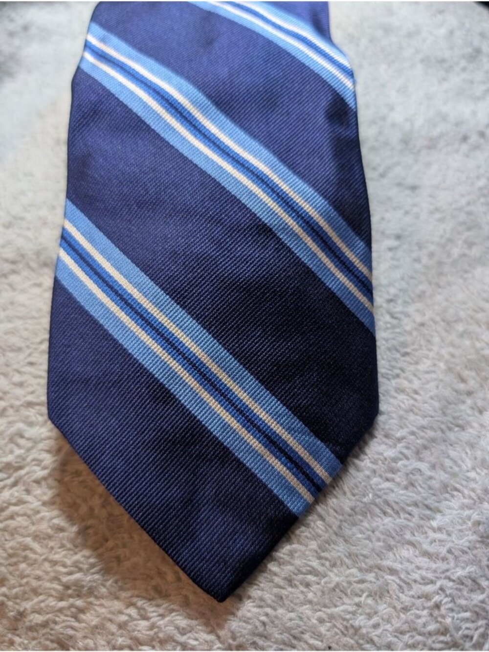 Brooks Brothers Navy Blue & Light Blue Striped Pure Silk Tie Made In USA